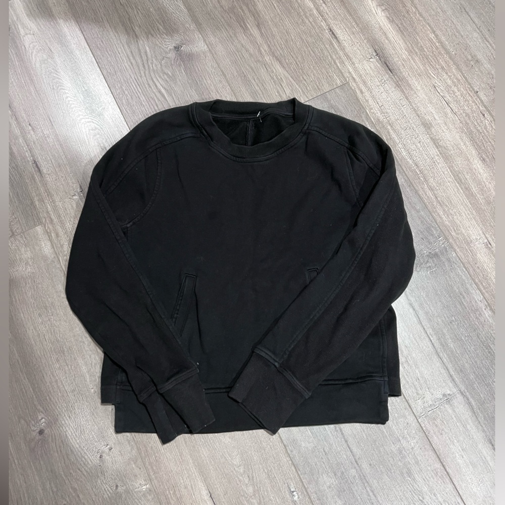 Lululemon black sweater